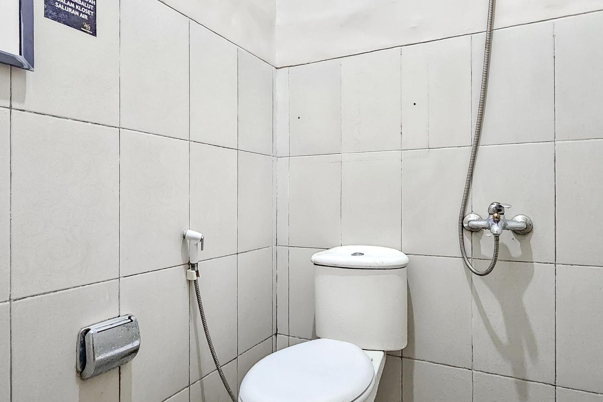 Wisma Brata Mitra Reddoorz 苏加武眉 外观 照片